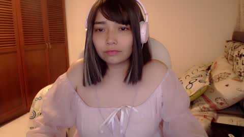 Mai online show from December 2, 3:19 am