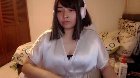 Mai online show from December 6, 1:57 am