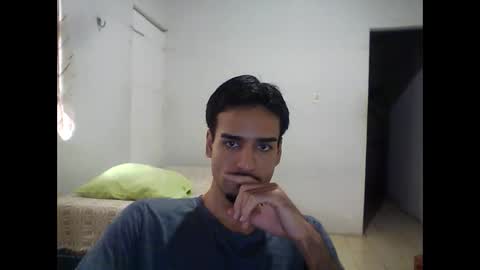 Snapshot of thiago22bk chatting on September 15, 2:07 pm thiago22bk online show from September 15, 2:07 pm