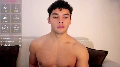 Snapshot of thiago_l chatting on February 25, 6:23 pm Just Thiago online show from February 25, 6:23 pm