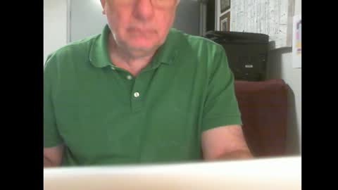 Snapshot of thickmelnik chatting on February 23, 11:55 am James online show from February 23, 11:55 am