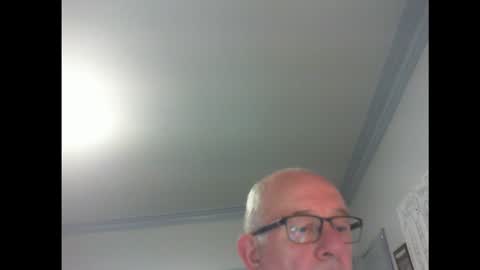 Snapshot of thickmelnik chatting on January 24, 3:22 am James online show from January 24, 3:22 am