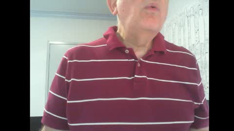 Snapshot of thickmelnik chatting on February 2, 11:53 pm James online show from February 2, 11:53 pm