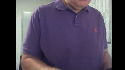 Snapshot of thickmelnik chatting on January 19, 2:47 am James online show from January 19, 2:47 am