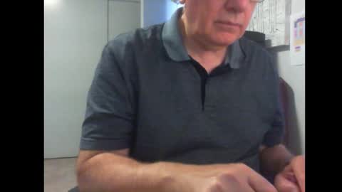 Snapshot of thickmelnik chatting on February 14, 4:04 am James online show from February 14, 4:04 am