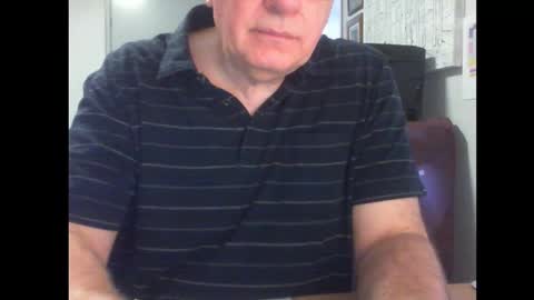 Snapshot of thickmelnik chatting on February 26, 12:20 am James online show from February 26, 12:20 am