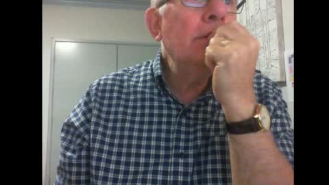 Snapshot of thickmelnik chatting on January 29, 2:00 pm James online show from January 29, 2:00 pm