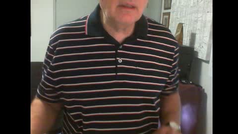 Snapshot of thickmelnik chatting on February 3, 11:58 pm James online show from February 3, 11:58 pm