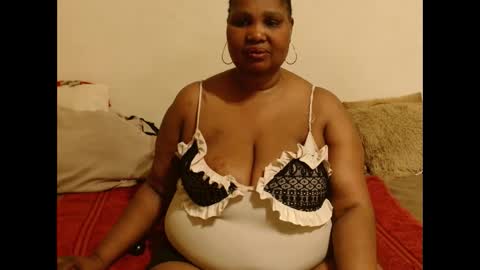 Snapshot of thicksexymellons chatting on September 9, 5:35 pm Pat online show from September 9, 5:35 pm