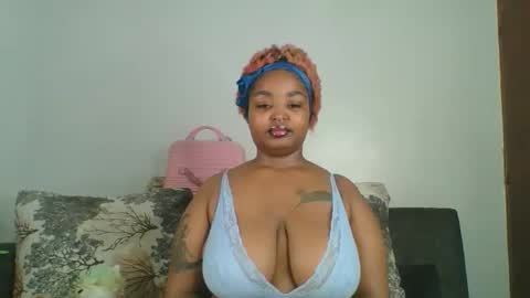 Snapshot of thicque chatting on September 8, 7:13 pm thicque online show from September 8, 7:13 pm