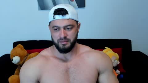 Thomas Brandon online show from January 19, 1:32 am