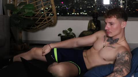 Sebastian online show from December 7, 2:47 am