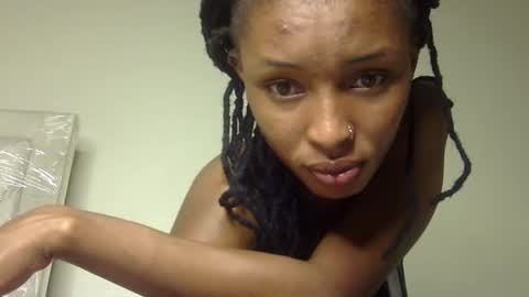 Snapshot of thotiana007 chatting on February 24, 3:09 pm thotiana007 online show from February 24, 3:09 pm