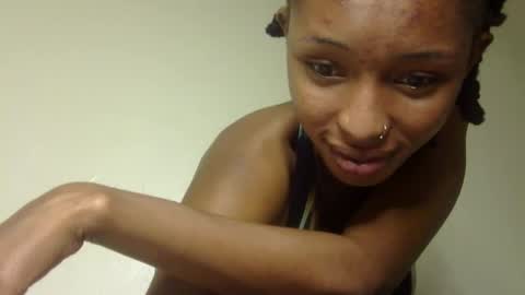 Snapshot of thotiana007 chatting on February 18, 6:58 pm thotiana007 online show from February 18, 6:58 pm