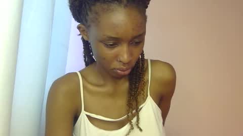 Snapshot of thotiana007 chatting on September 10, 8:04 am thotiana007 online show from September 10, 8:04 am