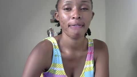 Snapshot of thotiana007 chatting on January 24, 9:58 pm thotiana007 online show from January 24, 9:58 pm