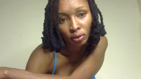 Snapshot of thotiana007 chatting on February 16, 10:32 am thotiana007 online show from February 16, 10:32 am