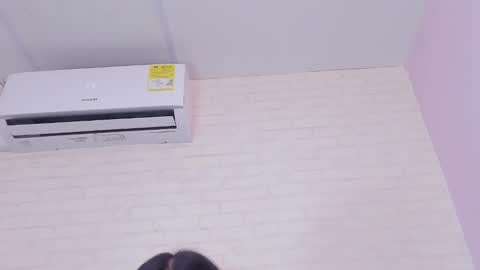 tiffany_mendez online show from February 6, 12:04 pm