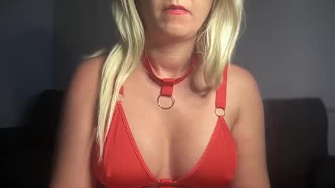 CaliforniaGoddess online show from January 10, 12:15 pm