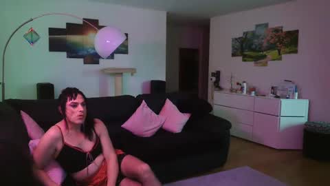 Snapshot of tiifanystar chatting on March 10, 8:06 am Tifanystitar online show from March 10, 8:06 am