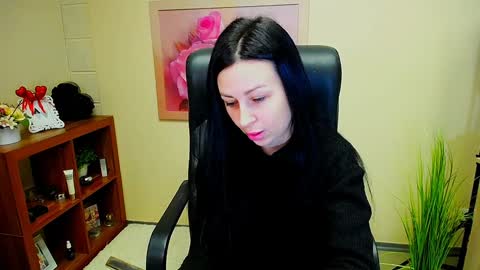 Snapshot of timeparadice chatting on December 13, 11:55 am Luisa online show from December 13, 11:55 am