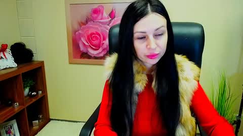 Snapshot of timeparadice chatting on December 19, 12:34 pm Luisa online show from December 19, 12:34 pm