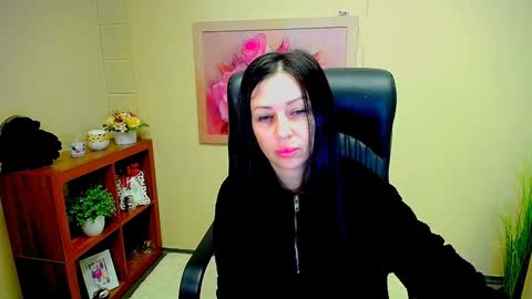 Snapshot of timeparadice chatting on January 30, 7:39 am Luisa online show from January 30, 7:39 am