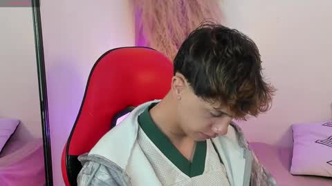 Snapshot of timothy_ross chatting on September 12, 8:33 pm Timothy 21 years old online show from September 12, 8:33 pm