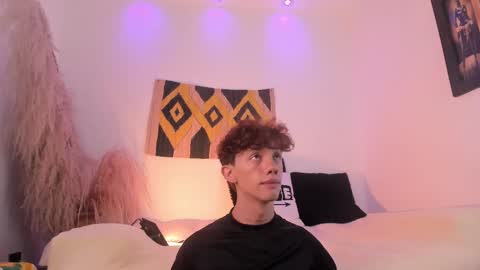 Snapshot of timothy_ross chatting on February 24, 8:47 pm Timothy 21 years old online show from February 24, 8:47 pm