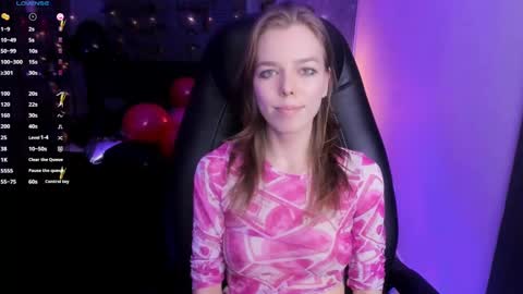 Snapshot of tina_tayllor chatting on February 13, 1:19 am Tina Tayllor MY SHEDULEMondayTuesdaySaturdaySunday online show from February 13, 1:19 am