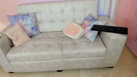 tiny_cora online show from February 2, 10:39 pm