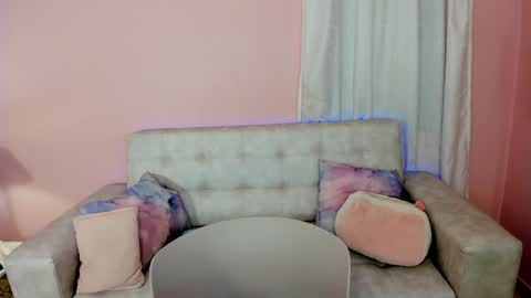 tiny_cora online show from January 25, 4:46 pm
