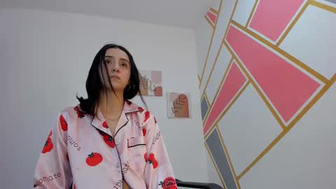 Snapshot of tiny_molly chatting on February 26, 11:21 am Molly online show from February 26, 11:21 am