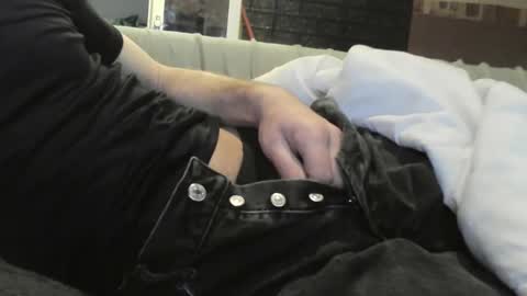 Snapshot of titfred54380 chatting on February 5, 10:11 pm frederic online show from February 5, 10:11 pm