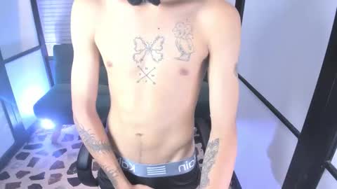 todoroki_666_ online show from September 20, 12:57 am