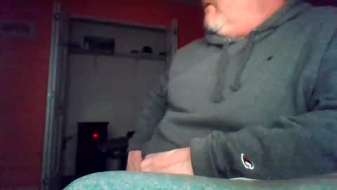 Snapshot of tomcat4848 chatting on February 9, 6:43 am tomcat4848 online show from February 9, 6:43 am