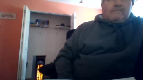 Snapshot of tomcat4848 chatting on February 22, 6:52 pm tomcat4848 online show from February 22, 6:52 pm