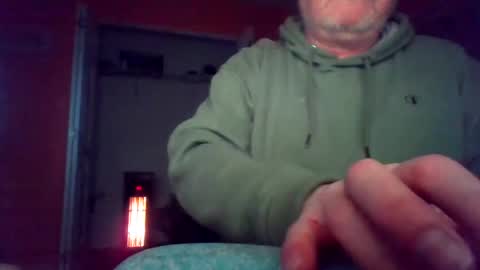 Snapshot of tomcat4848 chatting on March 1, 2:15 am tomcat4848 online show from March 1, 2:15 am