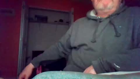 Snapshot of tomcat4848 chatting on February 9, 3:43 am tomcat4848 online show from February 9, 3:43 am