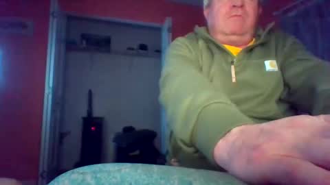 Snapshot of tomcat4848 chatting on March 11, 1:26 am tomcat4848 online show from March 11, 1:26 am