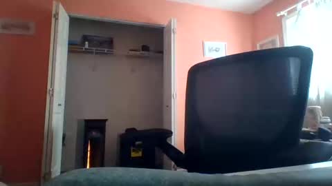 Snapshot of tomcat4848 chatting on February 20, 5:09 pm tomcat4848 online show from February 20, 5:09 pm