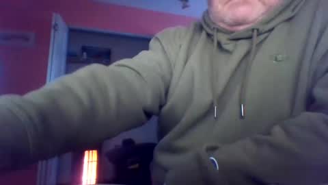 Snapshot of tomcat4848 chatting on February 18, 10:25 pm tomcat4848 online show from February 18, 10:25 pm