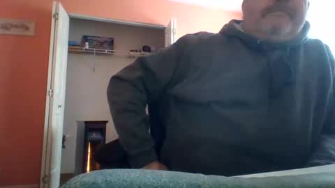 Snapshot of tomcat4848 chatting on February 9, 5:43 pm tomcat4848 online show from February 9, 5:43 pm
