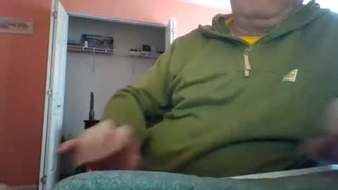 Snapshot of tomcat4848 chatting on March 9, 7:15 pm tomcat4848 online show from March 9, 7:15 pm