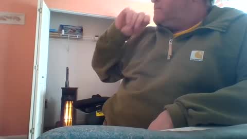 Snapshot of tomcat4848 chatting on March 11, 3:02 pm tomcat4848 online show from March 11, 3:02 pm