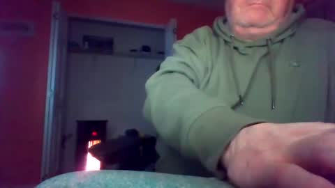 Snapshot of tomcat4848 chatting on February 19, 4:34 am tomcat4848 online show from February 19, 4:34 am