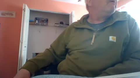 Snapshot of tomcat4848 chatting on February 21, 5:31 pm tomcat4848 online show from February 21, 5:31 pm