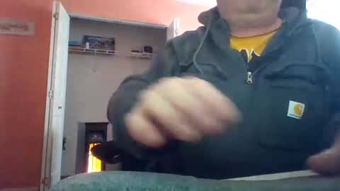 Snapshot of tomcat4848 chatting on February 17, 4:50 pm tomcat4848 online show from February 17, 4:50 pm