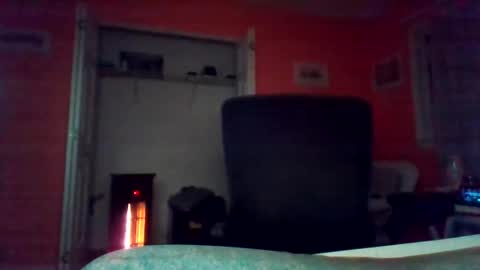 Snapshot of tomcat4848 chatting on February 25, 5:52 am tomcat4848 online show from February 25, 5:52 am