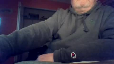 Snapshot of tomcat4848 chatting on March 6, 1:27 am tomcat4848 online show from March 6, 1:27 am